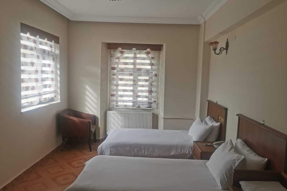 Economy Triple Room