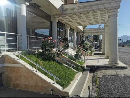 Exterior. Şark Mermer Otel