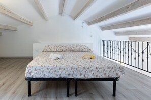 3 bedrooms, iron/ironing board