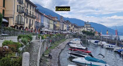 Vacation apartment / studio on Lake Maggiore with two terraces
