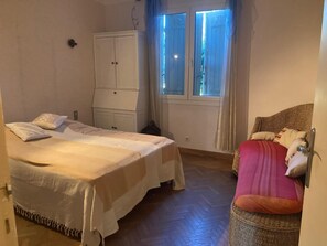 3 bedrooms, WiFi, bed sheets