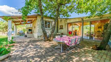 UtendĂžrsservering