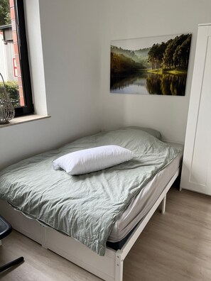 Bügeleisen/Bügelbrett, WLAN, Bettwäsche