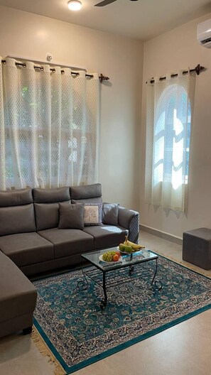 Coin salon dans le hall