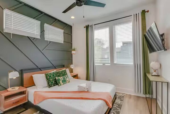 4 sovrum, skrivbord, strykjärn/strykbräda och gratis wi-fi