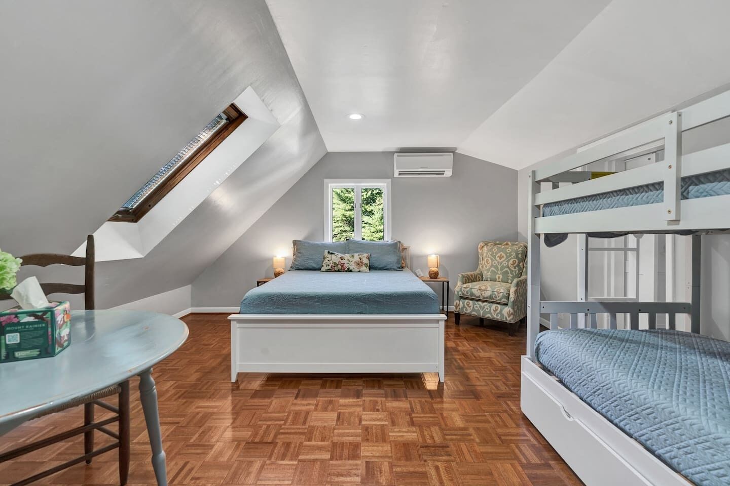 3 habitaciones, wifi gratis y ropa de cama 