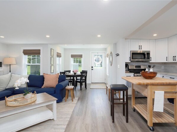 TV connectée, jeux vidéo, livres