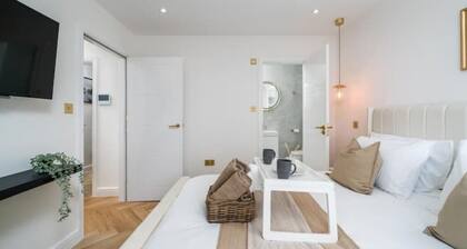 Premium - 1 BR Flat with Terrace