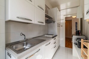 Microwave, toaster, ice maker