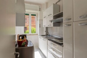 Mikrobølgeovn, brødrister og ismaskin