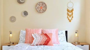 1 bedroom, WiFi, bed sheets