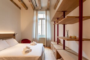 1 chambre, bureau, fer et planche à repasser, Wi-Fi gratuit