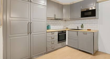 Cozy Private Room in Apartment – Perfect for 1–2 Guests