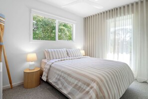 3 sovrum, skrivbord, strykjärn/strykbräda och wi-fi