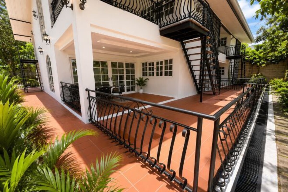 Garden Abode with Terrace