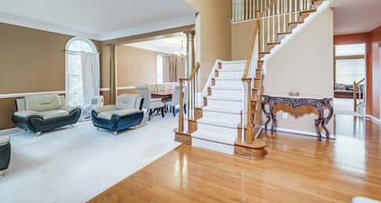 4 Mi to Dulles Airport: Spacious D.c. Area Home