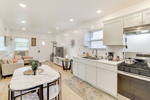 House (2 Bedrooms) | Front of property - 2 Mi to State Park: Updated Niagara Falls Home (Niagara Falls)