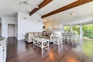 Casa (2 Bedrooms) | Interior