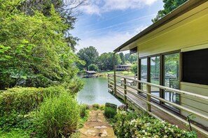 Interior - Launch & Dock: Lake Norman Retreat w/ Scenic Deck (Mooresville)