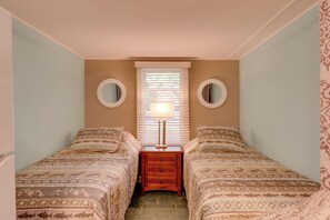 Apartment (0 Bedroom) | Interior