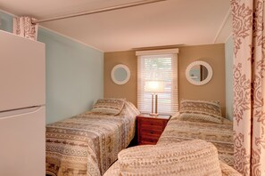Apartment (0 Bedroom) | Interior