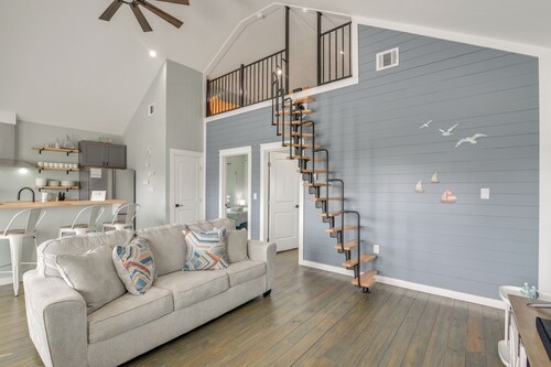 Pool Access, Deck + Patio: Bolivar Peninsula Gem