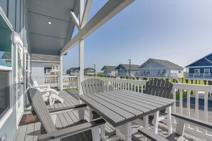 House (2 Bedrooms) | Interior - Deck & Patio: Recently Built Bolivar Peninsula Gem (Port Bolivar)