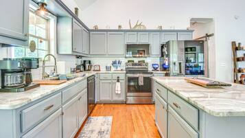 House (2 Bedrooms) | Interior