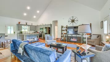 House (2 Bedrooms) | Front of property