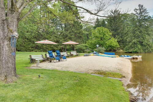 Fish & Hike: Lakeside Poconos Retreat, Unit 3