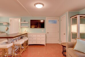 Apartment (0 Bedroom) | Interior