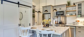 Oregon Wine Country Retreat: Sip & Dine Outside