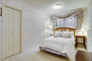Apartment (1 Bedroom) | Interior - < 1 Mi to Jefferson Healthcare: Nurse-ready Rental (Port Townsend)