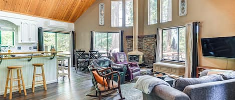 House (2 Bedrooms) | Interior