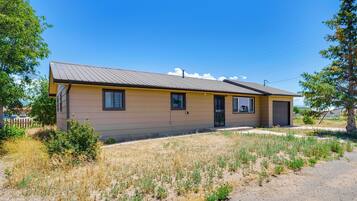 House (3 Bedrooms) | Front of property