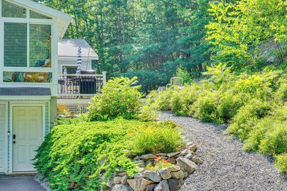 4 Mi to Town Beach: Gilford Family Getaway!