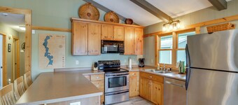 2 Mi to Marina: Family Home on Sibley Lake!