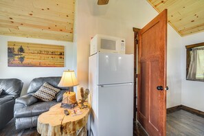 Apartment (0 Bedroom) | Interior