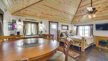 Apartment (0 Bedroom) | Interior