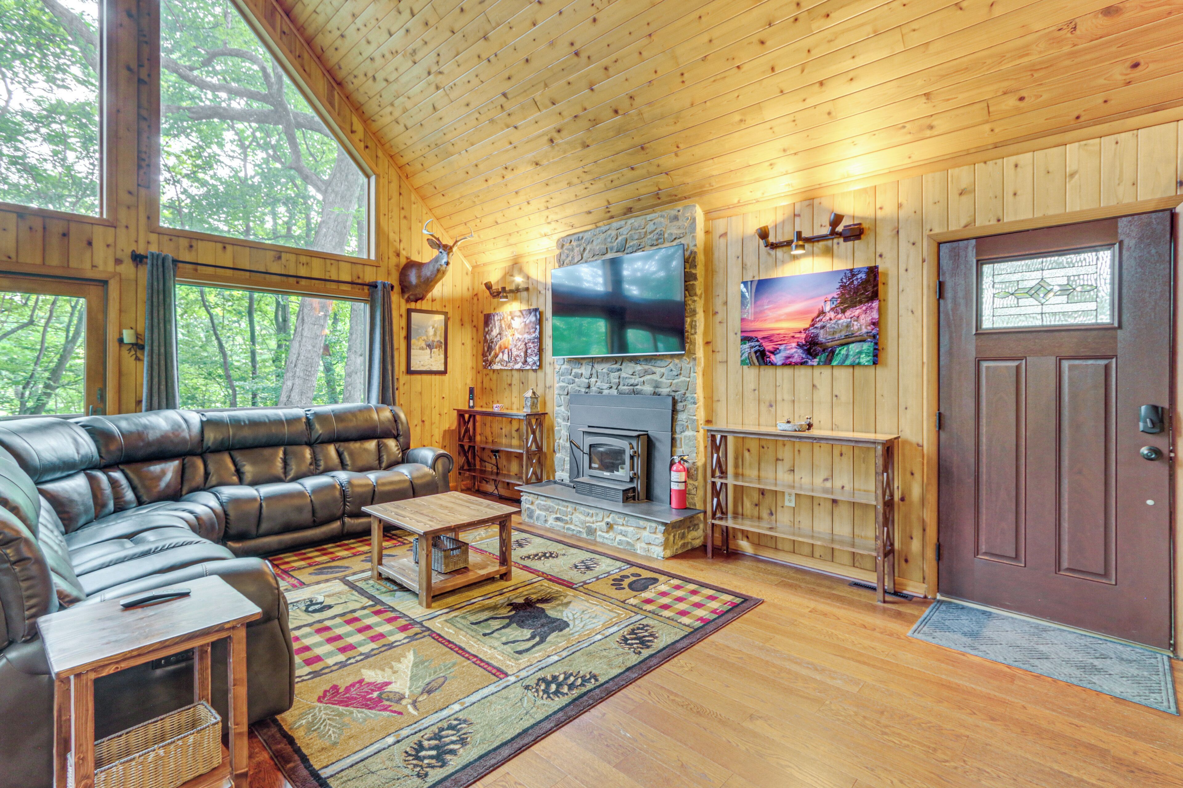 House (3 Bedrooms) | Interior