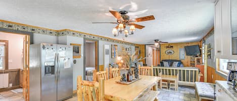 House (5 Bedrooms) | Interior
