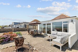 Studio | 3 bedrooms, Internet - The Beach House in Pevensey Bay (Pevensey)
