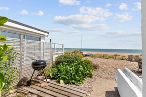 Studio | 3 bedrooms, Internet - The Beach House in Pevensey Bay (Pevensey)