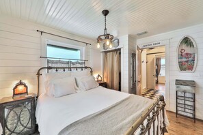 3 bedrooms, WiFi, bed sheets