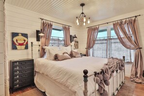 WiFi, bed sheets
