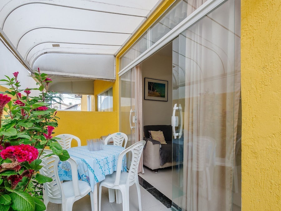 Basic Apartment | Outdoor dining