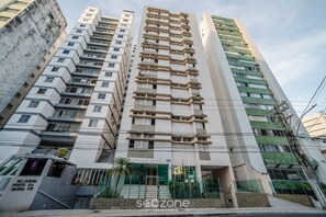 Basic Apartment | Exterior