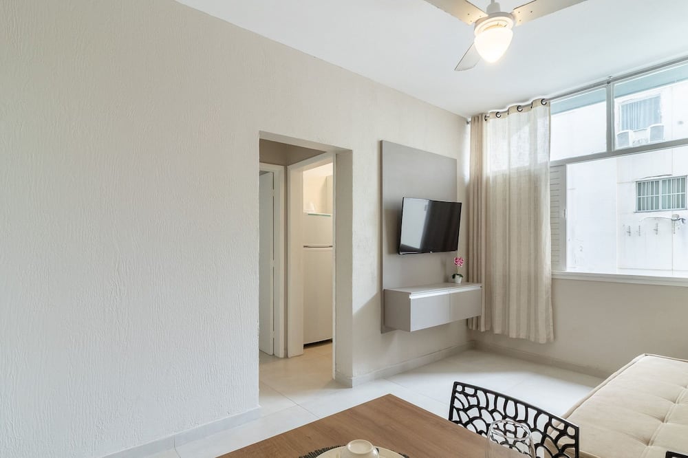 Live Barra: Apt 400m From the Beach Pai0303