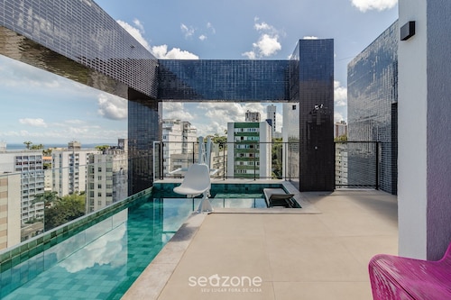 Charming Apts 450m From Barra Beach w/ Rooftop & sea View - PRV