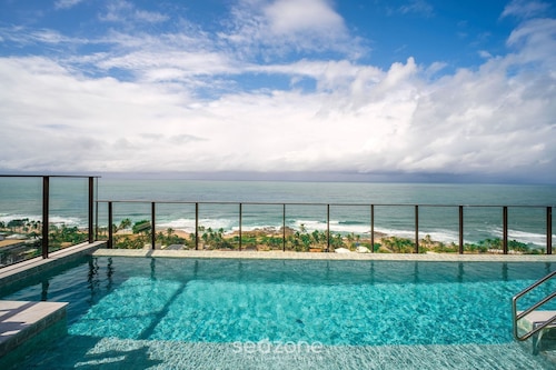 Stay Just Steps From Itapua Beach, With Pool and gym - RGF